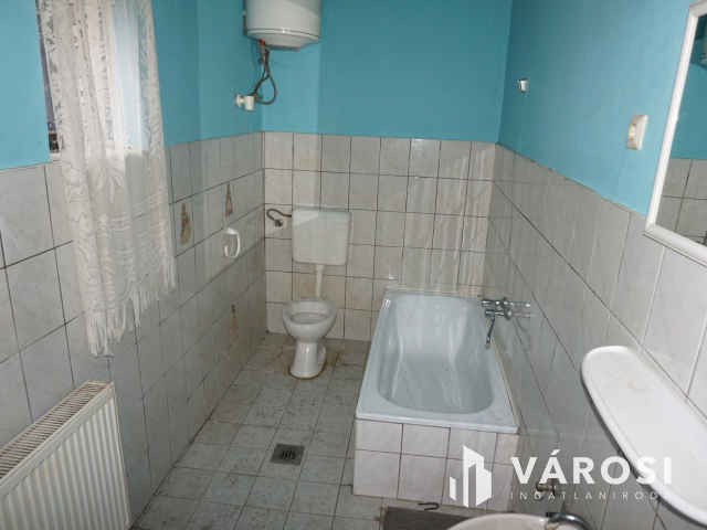 Tanya eladó Szanazug közelében