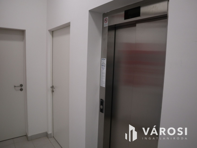 Kiadó irodaház, a Tisza parton!