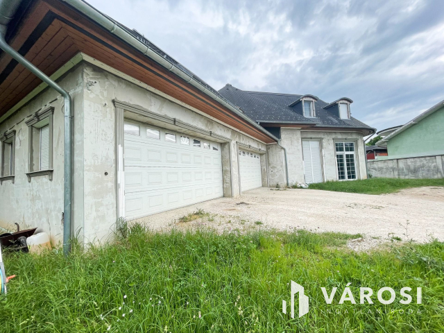 Eladó Kastély Siófokon!