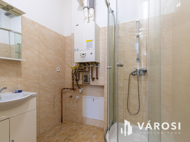 Többgenerációs, 4 lakásos családi ház a X. kerületben Eladó!