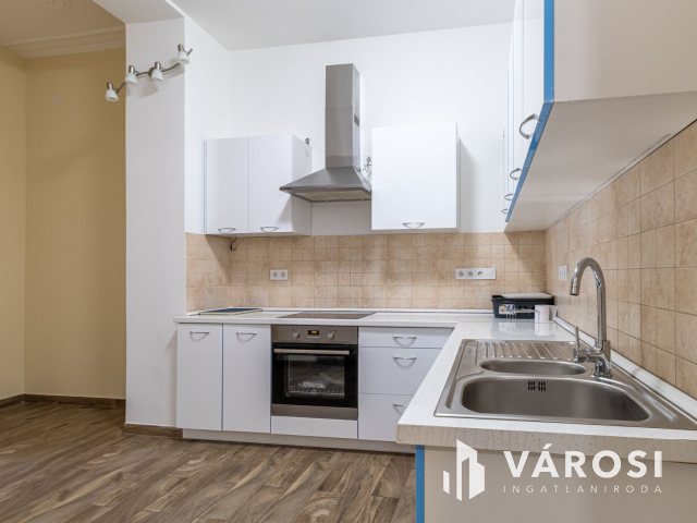 Többgenerációs, 4 lakásos családi ház a X. kerületben Eladó!