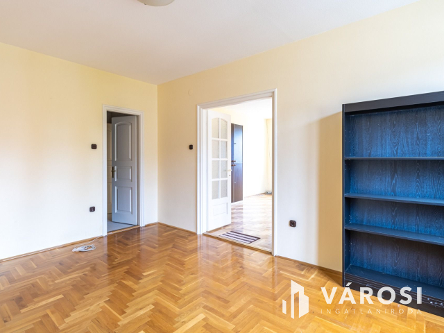 Többgenerációs, 4 lakásos családi ház a X. kerületben Eladó!