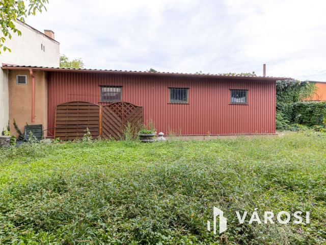 Többgenerációs, 4 lakásos családi ház a X. kerületben Eladó!