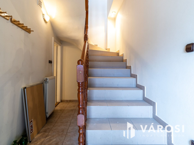 Többgenerációs, 4 lakásos családi ház a X. kerületben Eladó!