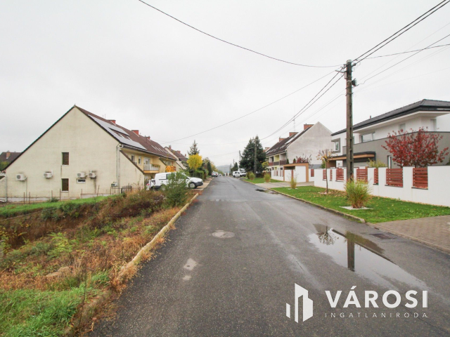 Frigyes krt.-on építési telek eladó!