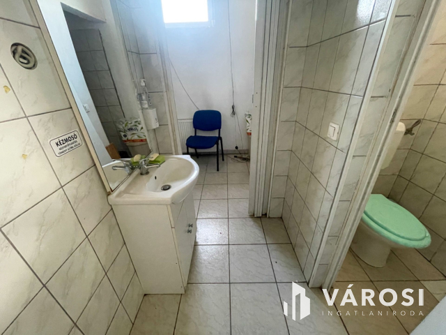 Homokterenyén eladó a Hangya ABC!