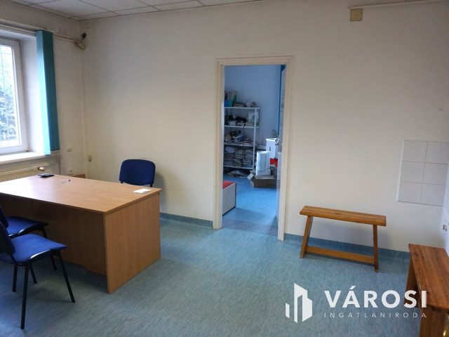 Élelmiszer feldolgozó ár alatt kiadó!