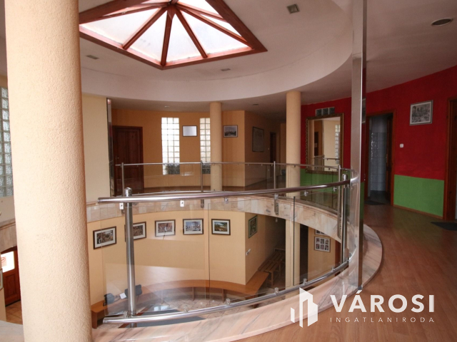 Befektetésre alkalmas irodaház eladó!