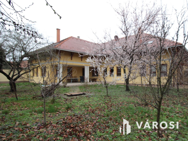 Befektetésre alkalmas irodaház eladó!