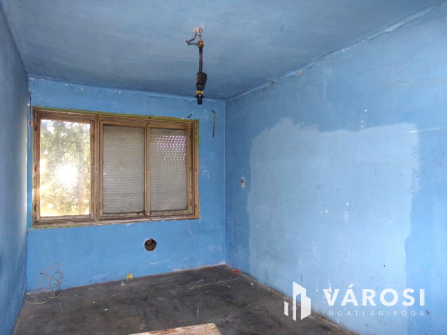 Felújítandó 4 szobás családi ház Sarkadon