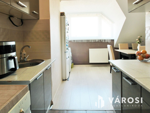 Nagy lakás a Centernél