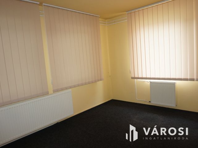 Fiatalos irodaház hosszú távra kiadó!