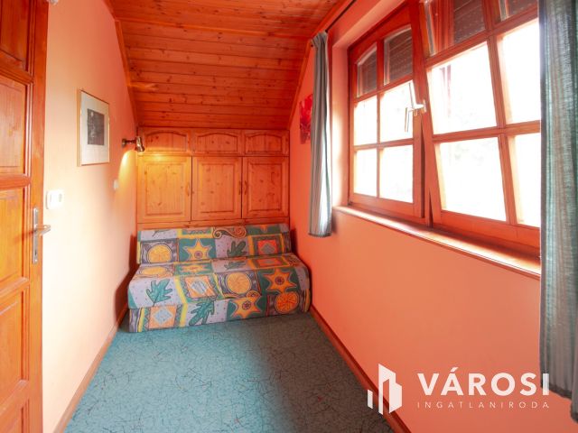 Vízparti nyaraló eladó, magán és bérleti célra!