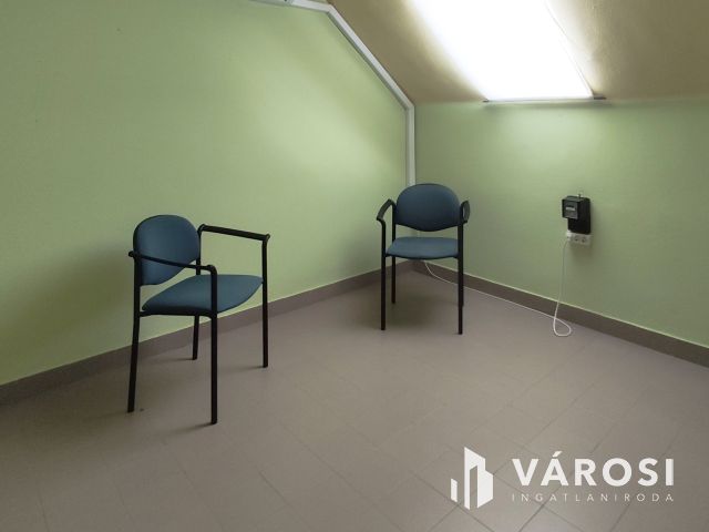 Belvárosi iroda kiadó!