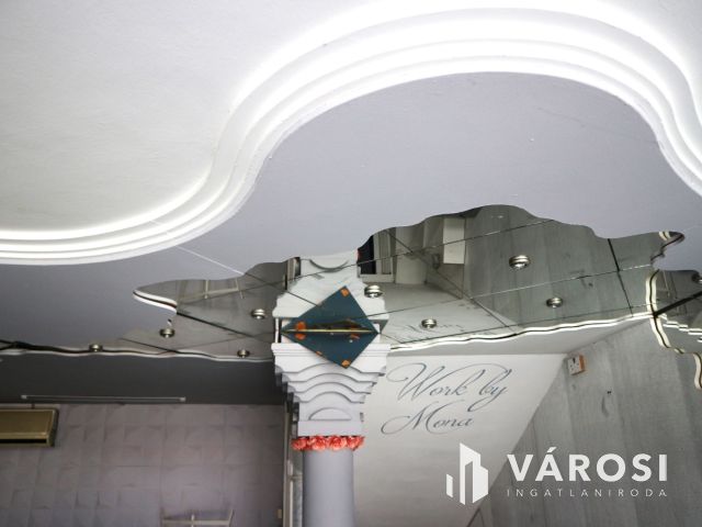 Körmend főterén,befektetőnek, vendéglátó egység kiadó-eladó