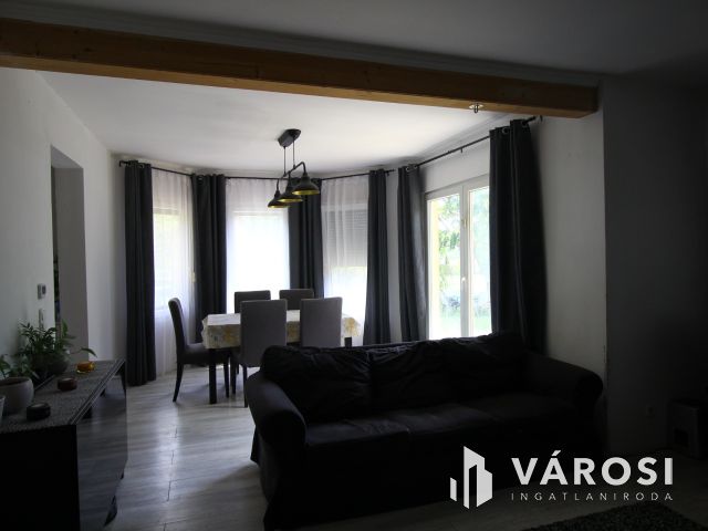 Napelemes tanya Balástyán