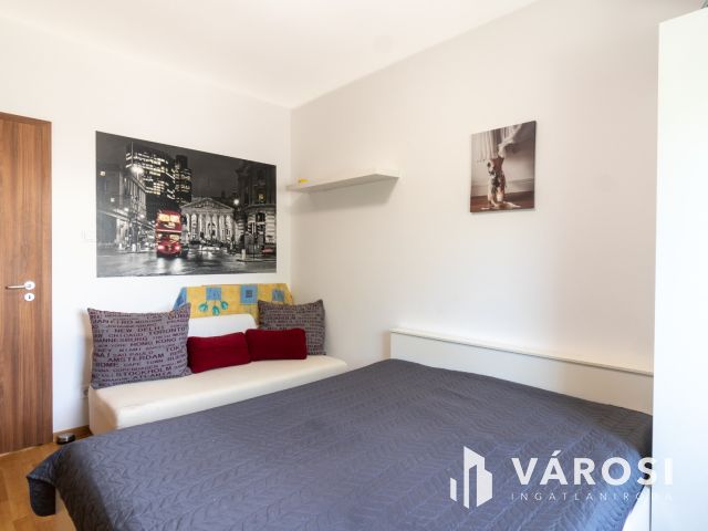 Két ingatlan egy telken, különleges lehetőség