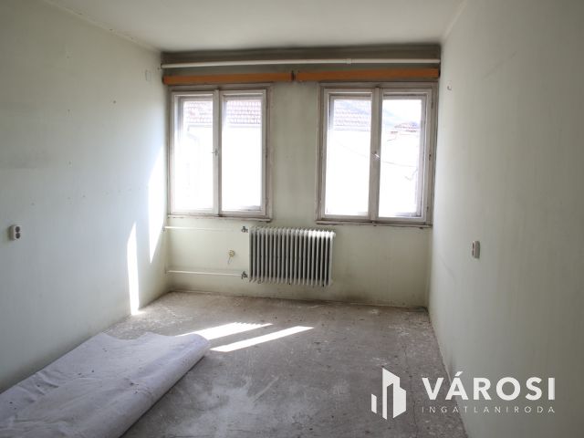 Többlakásos társasháznak kiváló alap 29,9MFt-ért