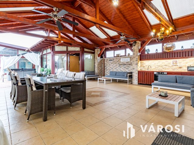 Wellnessház kiadó Fóton