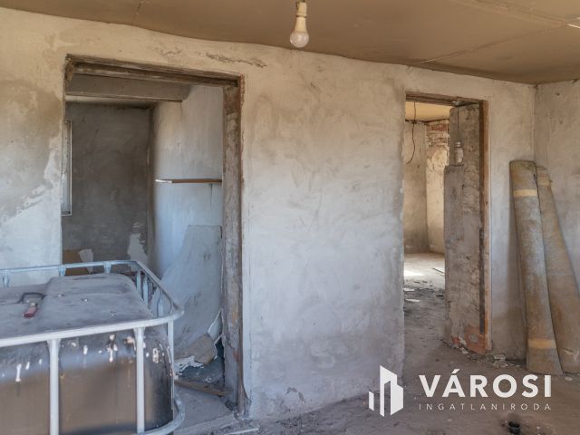 Felújításra váró tanya Szatymazon