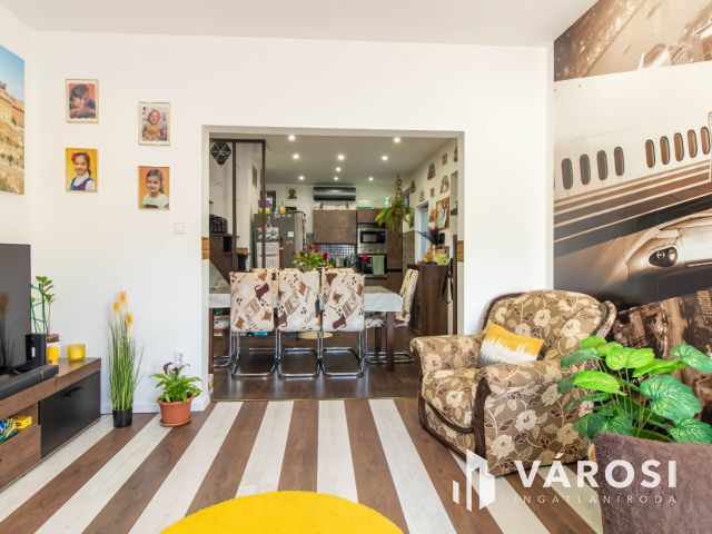 Fiatalos, teljesen felújított családi ház Tokodon