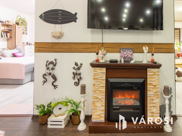 Fiatalos, teljesen felújított családi ház Tokodon