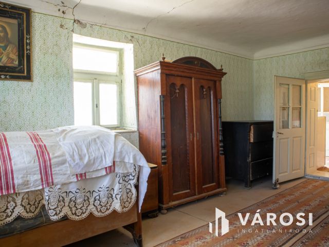 Dávodon tornácos sváb ház eladó