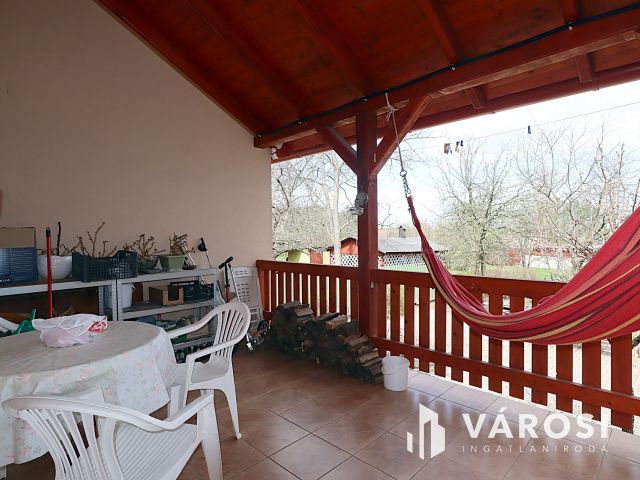 Parádóhután igényesen felújított ikerház eladó