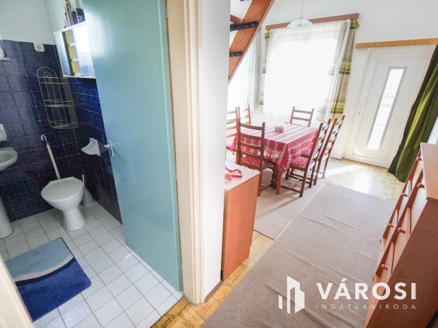 A Velencei-tó közvetlen közelében, Kápolnásnyéken!