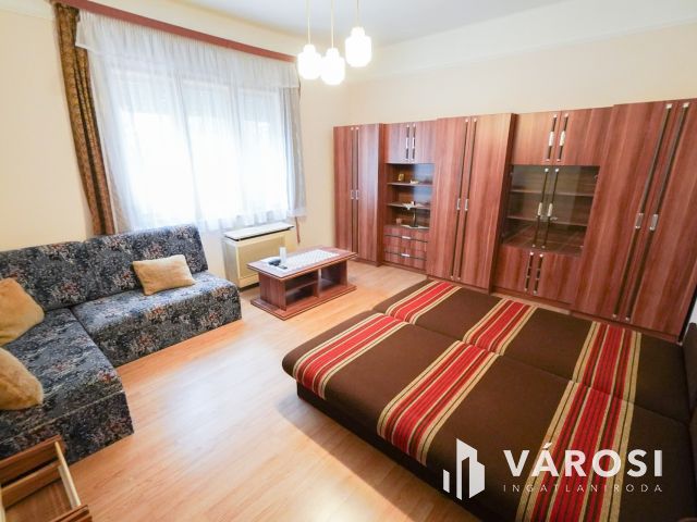 A Velencei-tó közvetlen közelében, Kápolnásnyéken!