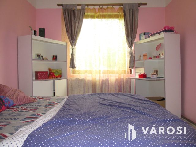 A falu szélén nyugodt helyen, friss levegővel