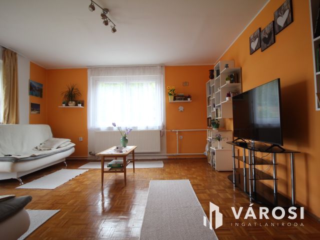 Mátraterenyén eladó, kitűnő állapotú családi ház!