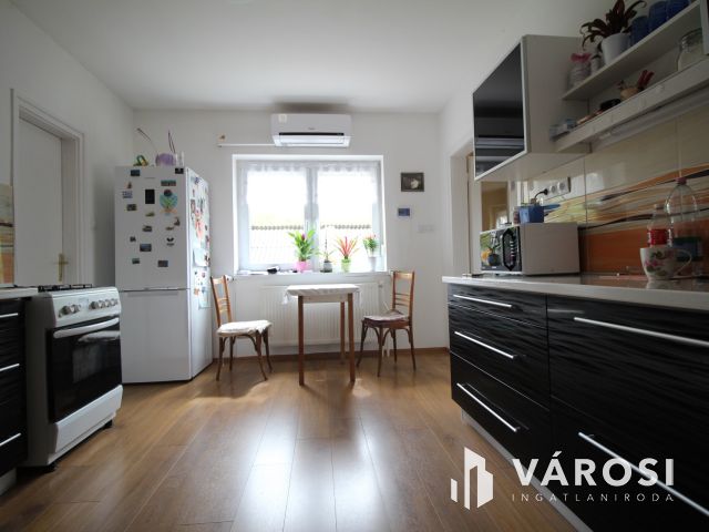 Mátraterenyén eladó, kitűnő állapotú családi ház!