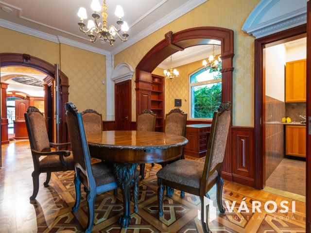 Exkluzív Villa a Rózsadombon