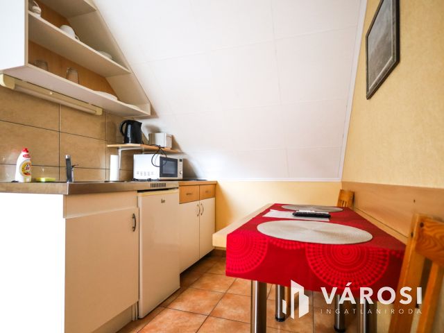 Újszerű, 10 egységből álló apartmanház a Vár tövében