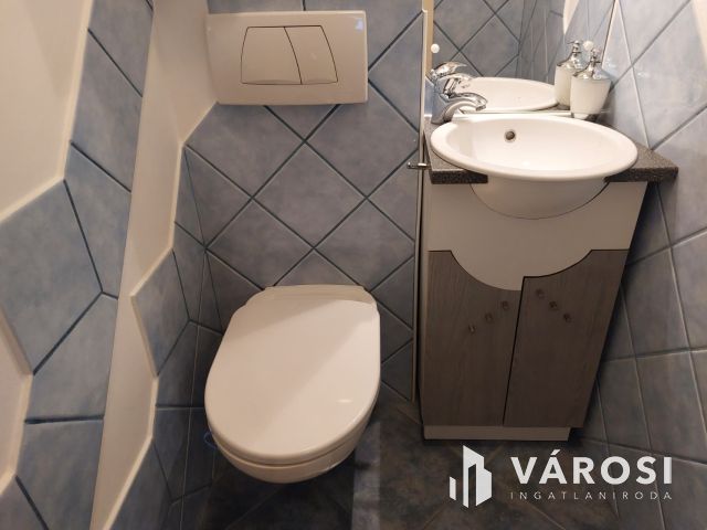 Kifogástalan állapotú lakás várja ideális bérlőjét