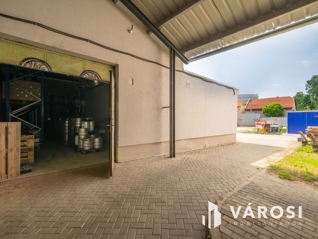 Kiadó fűthető 190 m2 raktár a Váci úton, parkolóval