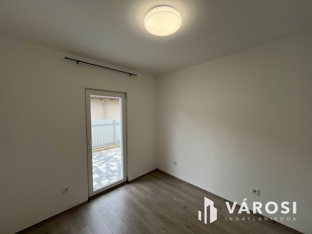 Debrecen 2 generációs, teljes körűen felújított ingatlan!