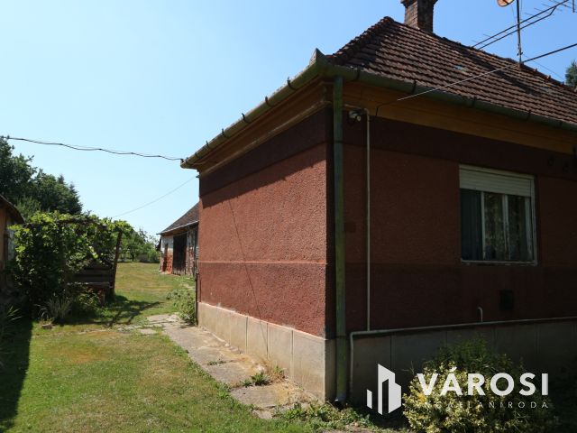 Ivánc,Őrség,csendes helyen,3szobás,felújítandó ház eladó