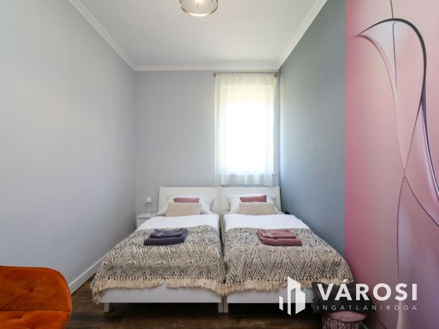 Felújított, működő apartman eladó