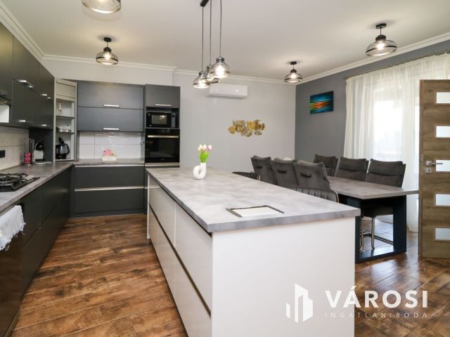 Felújított, működő apartman eladó