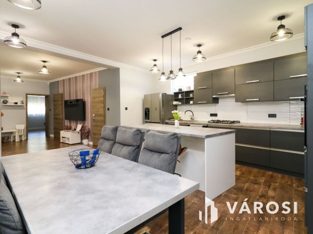 Felújított, működő apartman eladó