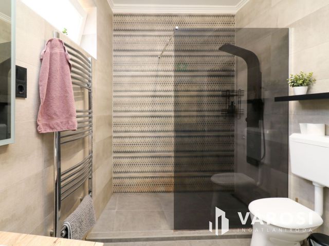 Felújított, működő apartman eladó