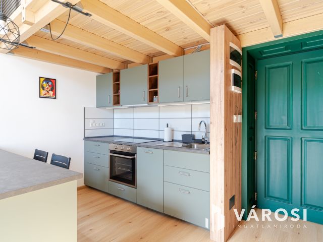 Kétlakásos kulcsrakész befektetés Reök-palotával szemben!