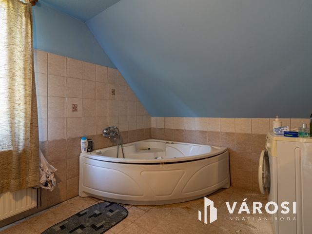 108 m2-es családi ház 1 hektáros területtel Becsehelyen!