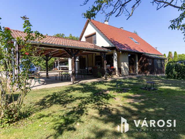 108 m2-es családi ház 1 hektáros területtel Becsehelyen!