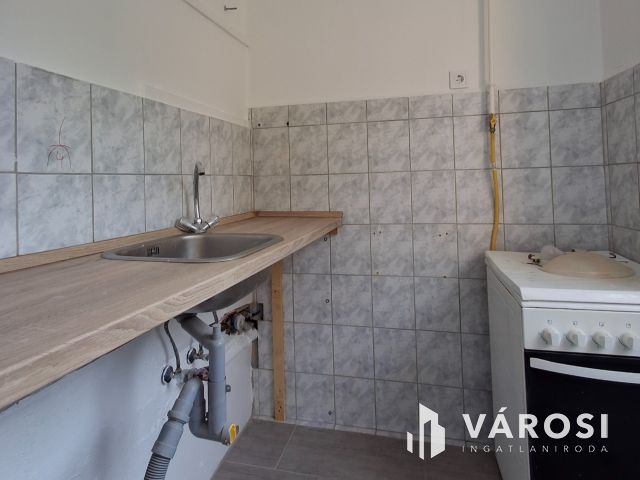 Felújított kislakás Tökölön