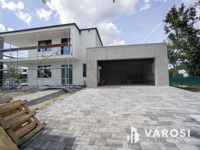 Stílusos ház a Bálványos Liget Lakóparkban