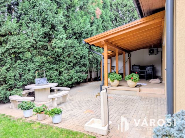 Prémium minőségű ház kiadó a Munkácsy negyedben!