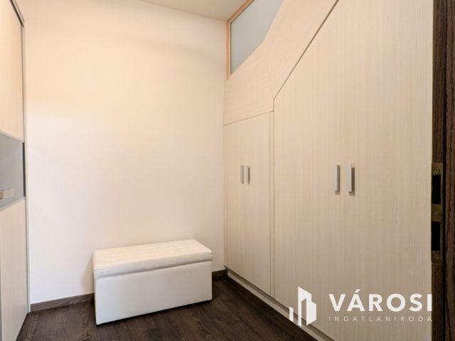 Prémium minőségű ház kiadó a Munkácsy negyedben!